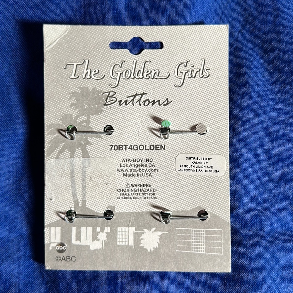 The Golden Girls - Set of 4 Buttons - Picture 2 of 2